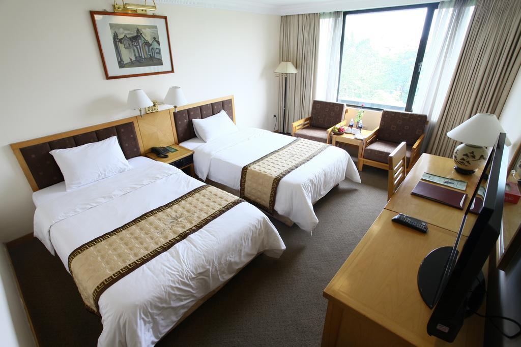 Galaxy Hotel Hanoi Room photo