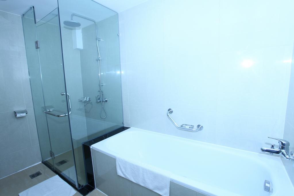 Galaxy Hotel Hanoi Room photo