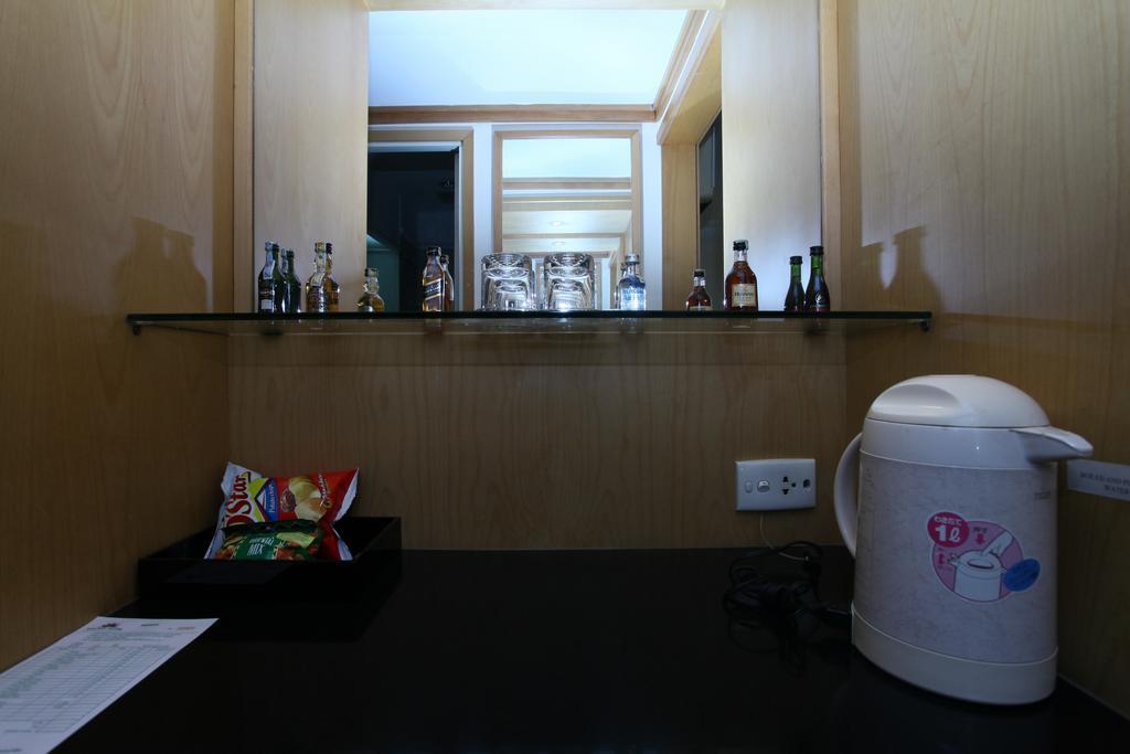 Galaxy Hotel Hanoi Room photo