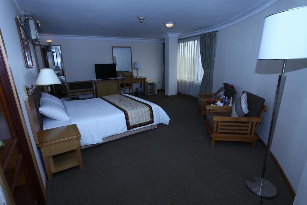Galaxy Hotel Hanoi Room photo