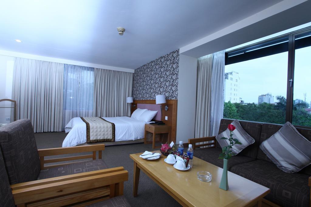 Galaxy Hotel Hanoi Room photo